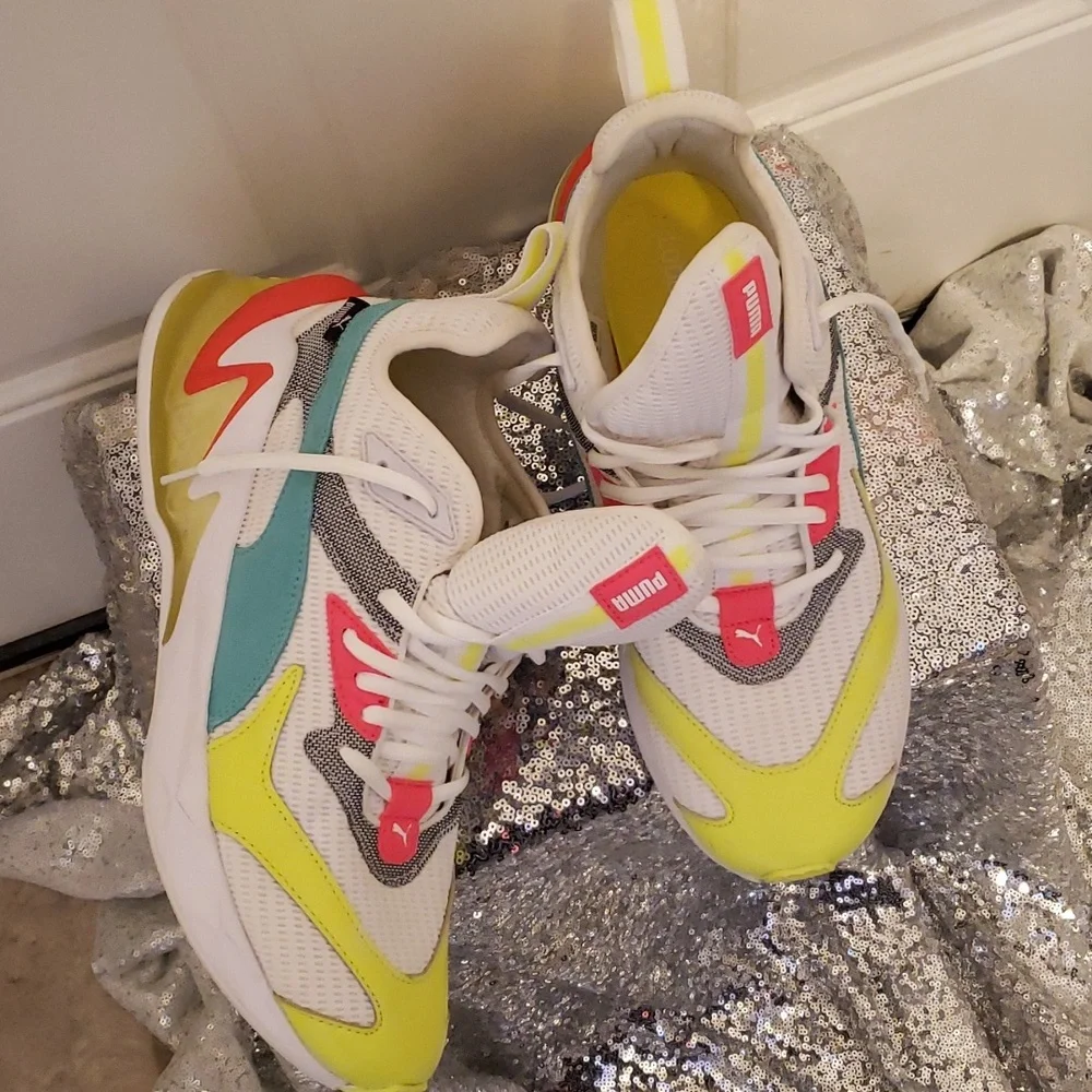 PUMA - Picture 4 of 8